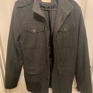 Men’s Old Navy Wool Alternative Coat. Four pockets